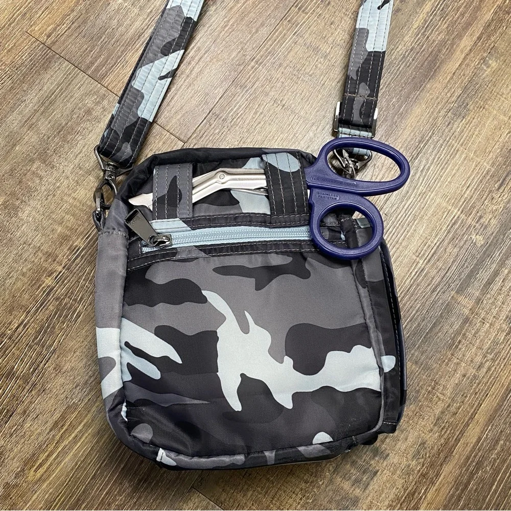 Lug Can Can Black and Gray Messenger Bag Camouflage Design‎ Hiking Camping NWOT